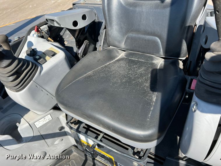 image for item DS2791 2019 John Deere 35G  mini excavator