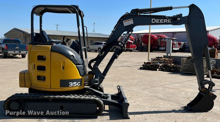 image for item DS2793 2019 John Deere 35G  mini excavator