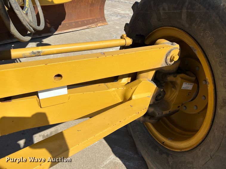 image for item DS2794 2011 Caterpillar 120M  motor grader