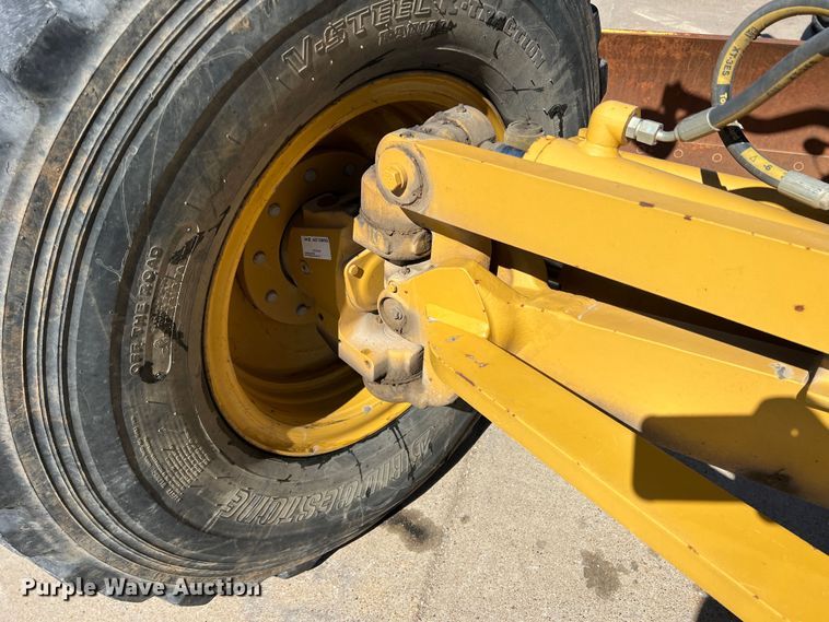 image for item DS2794 2011 Caterpillar 120M  motor grader