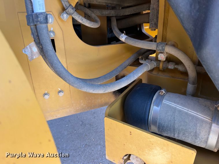 image for item DS2794 2011 Caterpillar 120M  motor grader