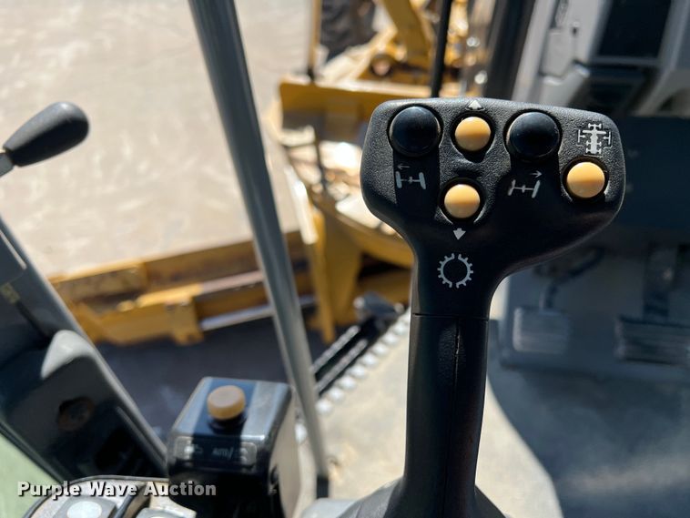 image for item DS2794 2011 Caterpillar 120M  motor grader