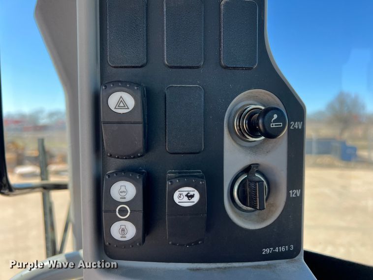 image for item DS2794 2011 Caterpillar 120M  motor grader