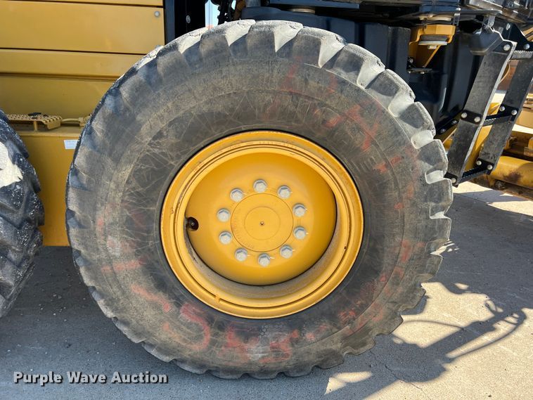 image for item DS2794 2011 Caterpillar 120M  motor grader