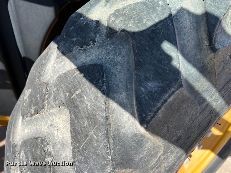 image for item DS2794 2011 Caterpillar 120M  motor grader