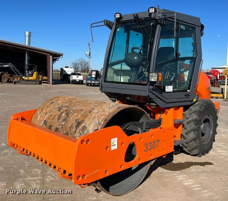 image for item DS2795 2008 Hamm 3307  single drum vibratory roller