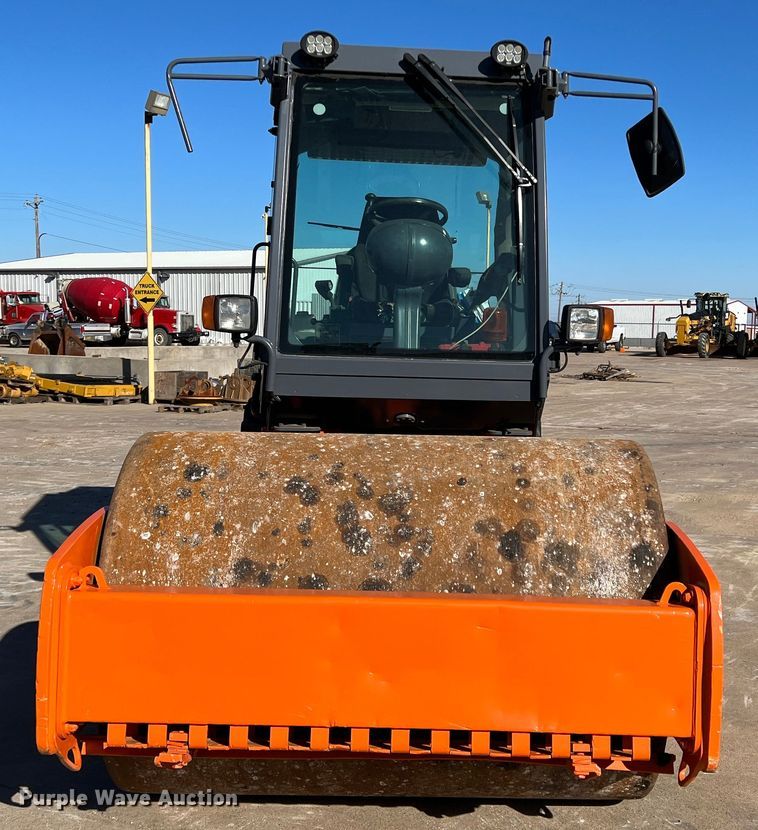 image for item DS2795 2008 Hamm 3307  single drum vibratory roller