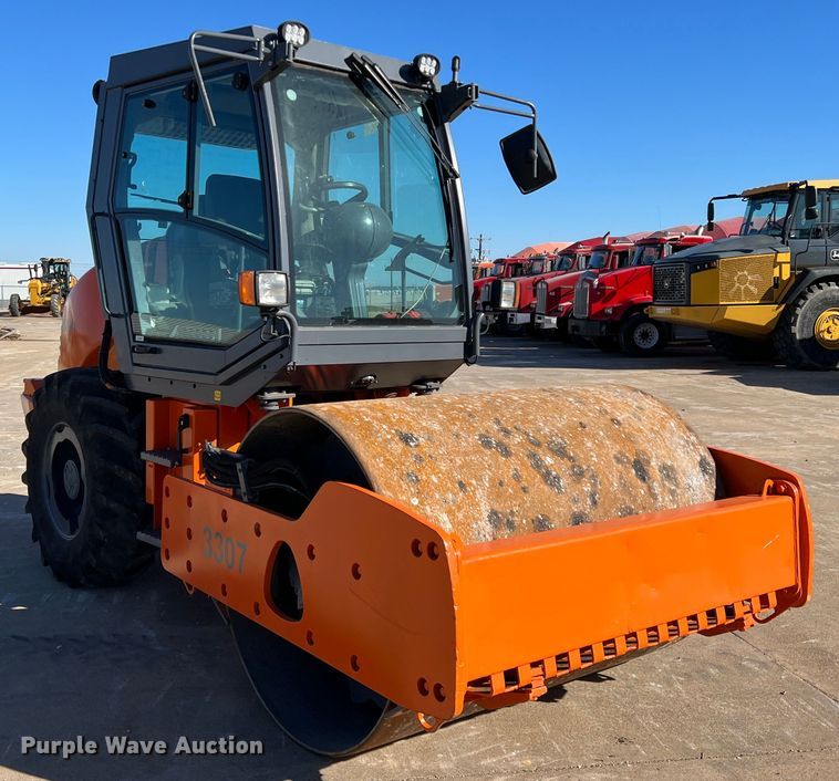 image for item DS2795 2008 Hamm 3307  single drum vibratory roller