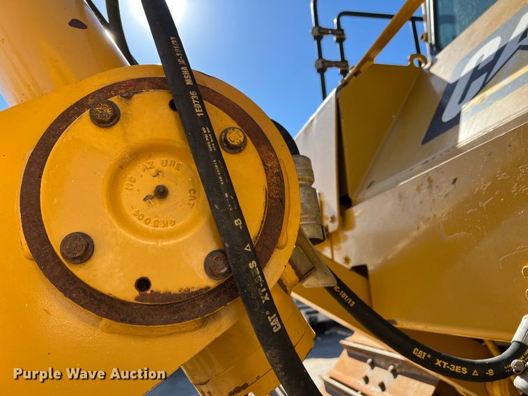 image for item DS2797 2016 Caterpillar D6T LGP  dozer