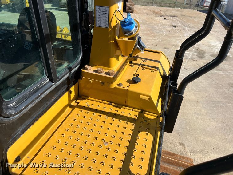 image for item DS2797 2016 Caterpillar D6T LGP  dozer