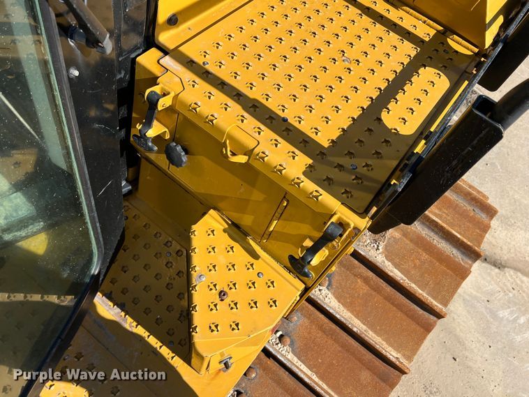 image for item DS2797 2016 Caterpillar D6T LGP  dozer