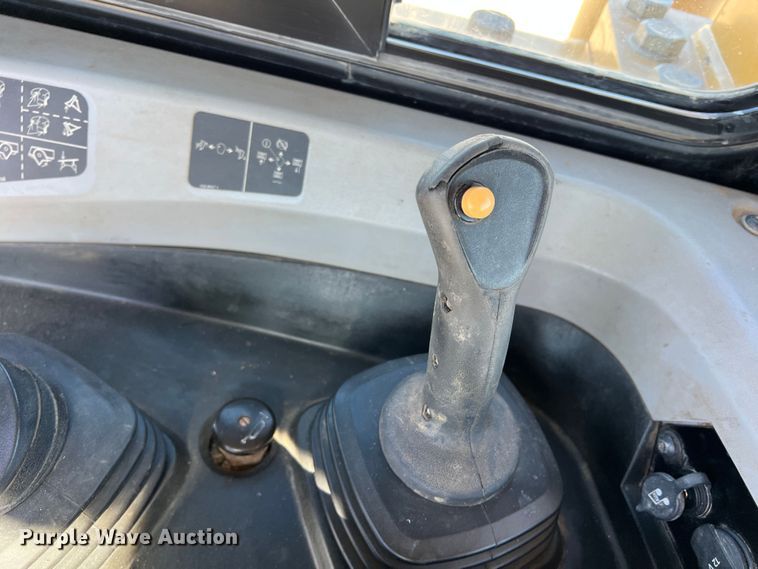 image for item DS2797 2016 Caterpillar D6T LGP  dozer