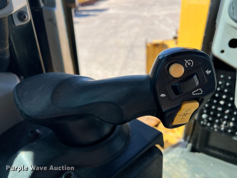 image for item DS2797 2016 Caterpillar D6T LGP  dozer