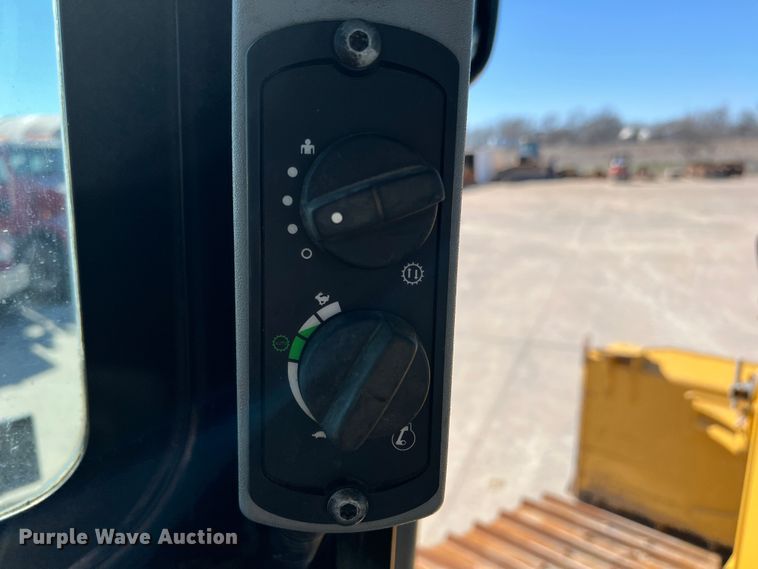 image for item DS2797 2016 Caterpillar D6T LGP  dozer