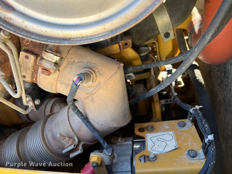 image for item DS2797 2016 Caterpillar D6T LGP  dozer