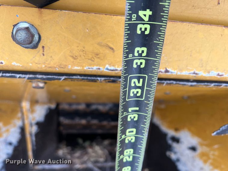 image for item DS2807 2013 Vermeer BC1000XL  wood chipper