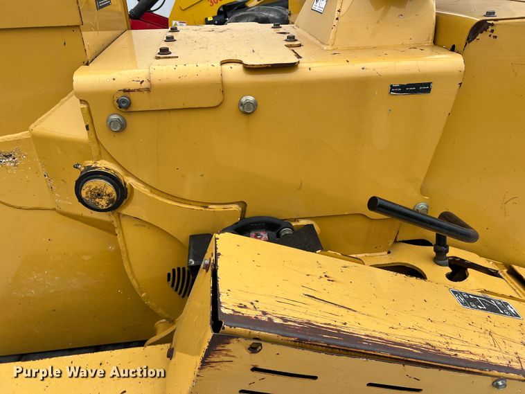 image for item DS2807 2013 Vermeer BC1000XL  wood chipper