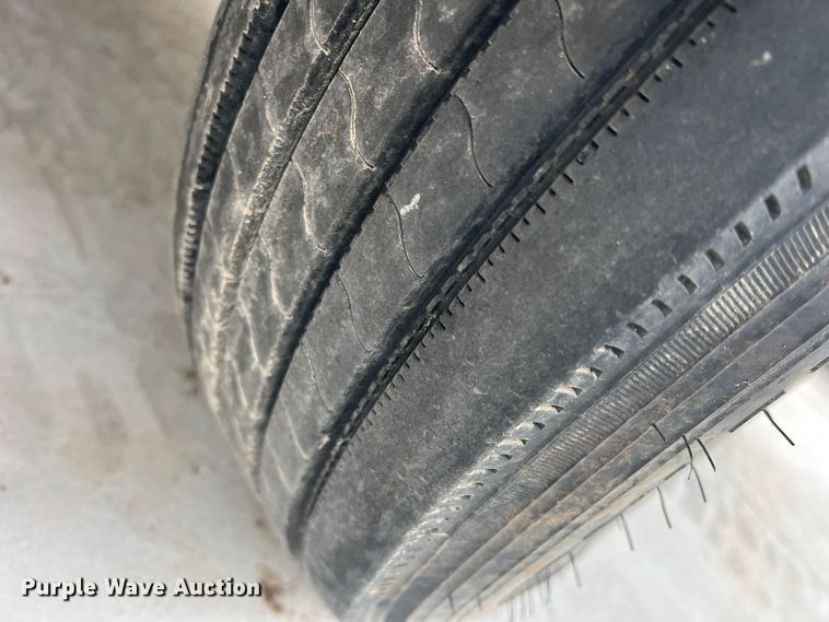 image for item DS2807 2013 Vermeer BC1000XL  wood chipper