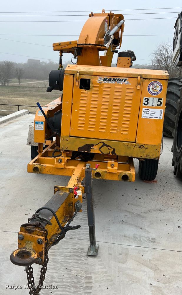 image for item DS2808 2015 Bandit 990XP  wood chipper