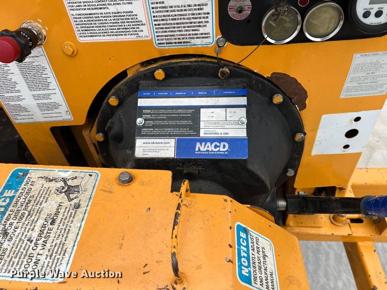 image for item DS2808 2015 Bandit 990XP  wood chipper