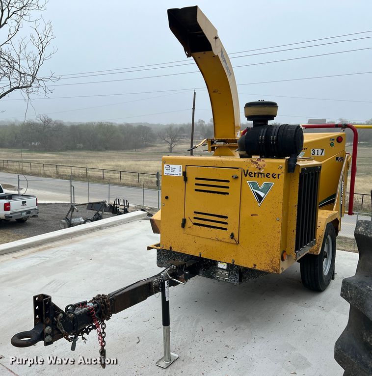 image for item DS2809 2013 Vermeer BC1000XL  wood chipper