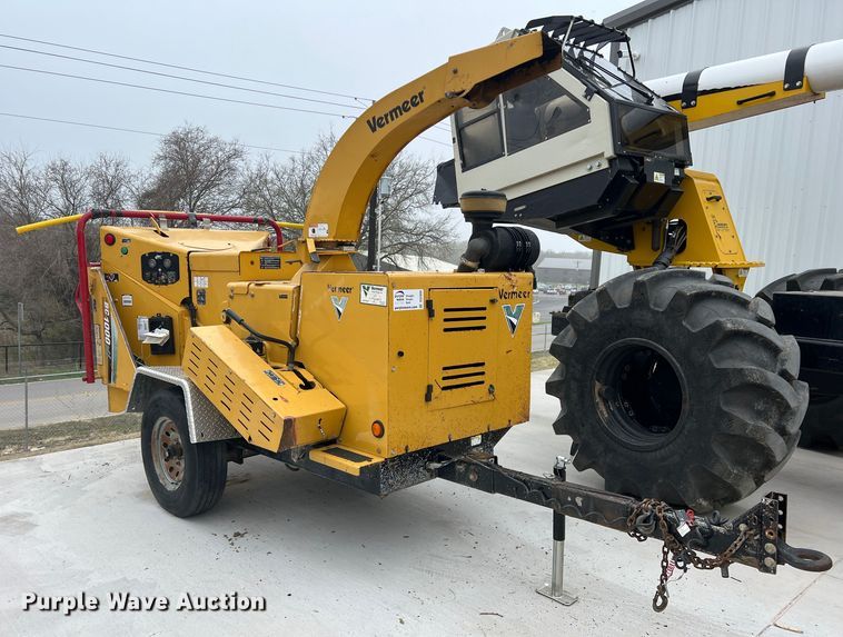 image for item DS2809 2013 Vermeer BC1000XL  wood chipper