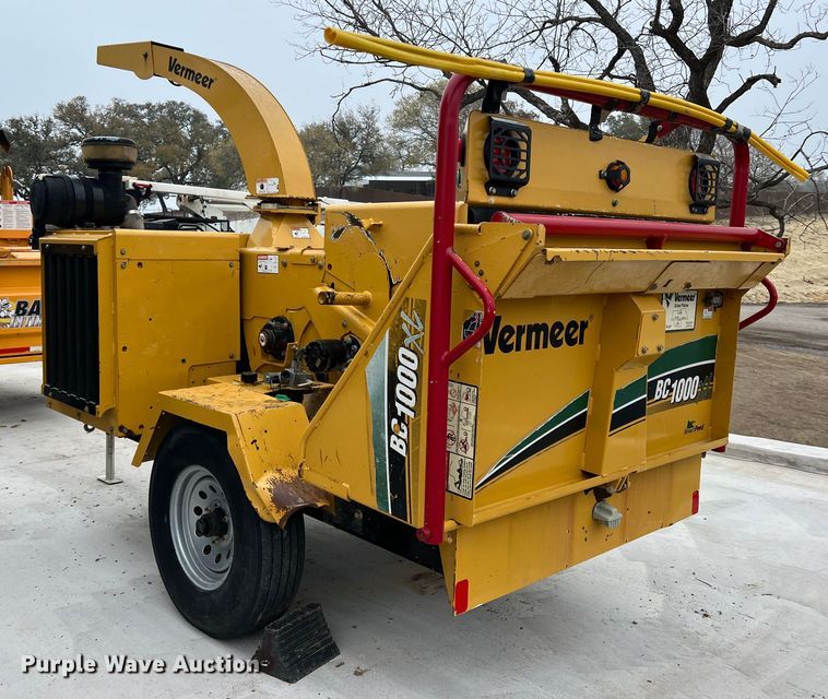image for item DS2809 2013 Vermeer BC1000XL  wood chipper