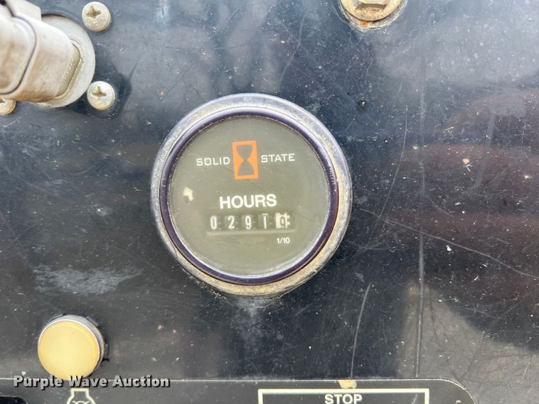 image for item DS2809 2013 Vermeer BC1000XL  wood chipper