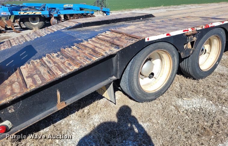 image for item EB9752 2011 Atoka  drop deck equipment trailer