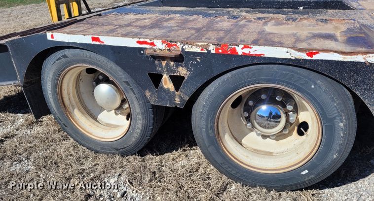 image for item EB9752 2011 Atoka  drop deck equipment trailer