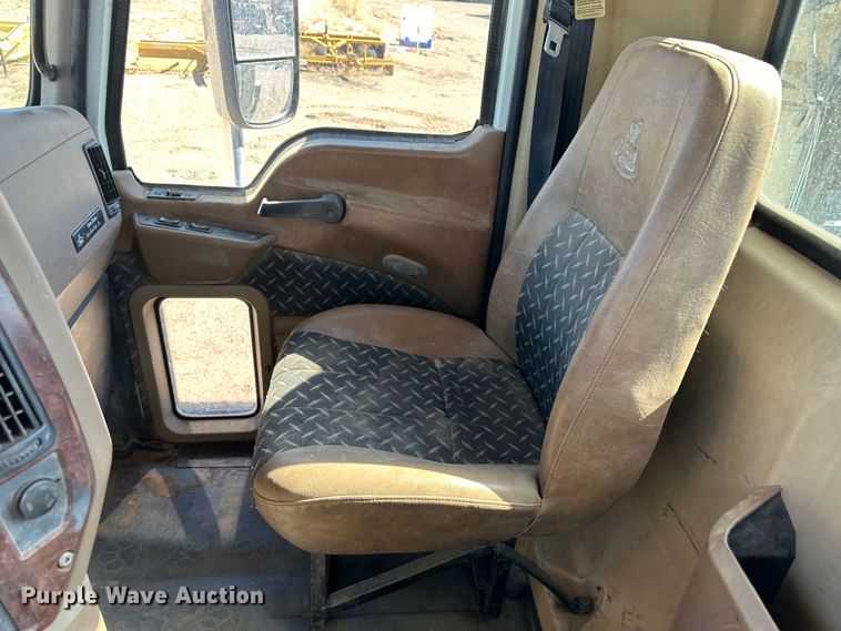 image for item GP9608 2009 Mack GU713  semi truck