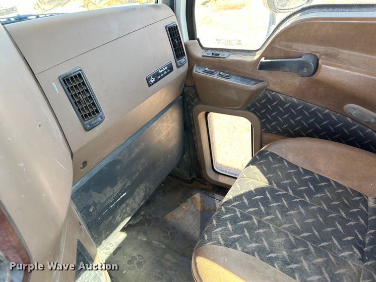 image for item GP9608 2009 Mack GU713  semi truck