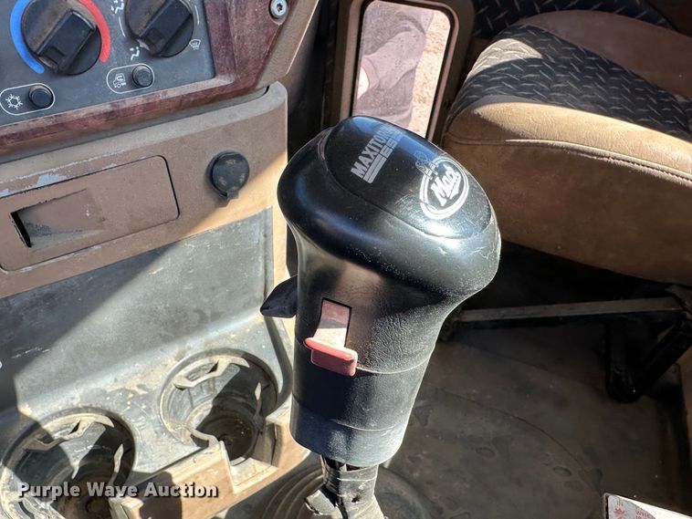 image for item GP9608 2009 Mack GU713  semi truck