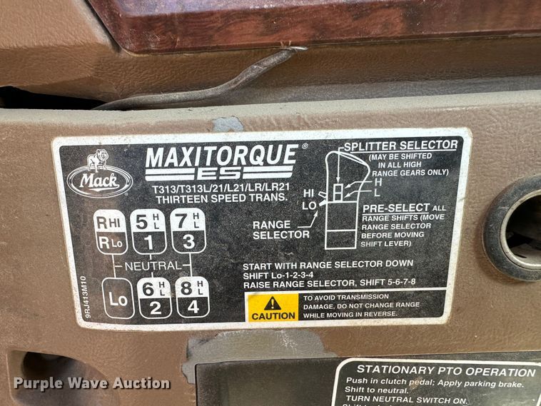 image for item GP9608 2009 Mack GU713  semi truck