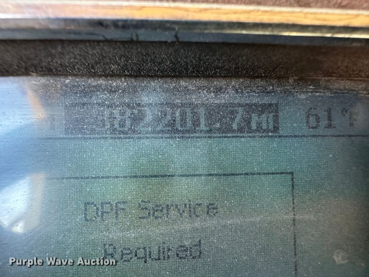 image for item GP9608 2009 Mack GU713  semi truck