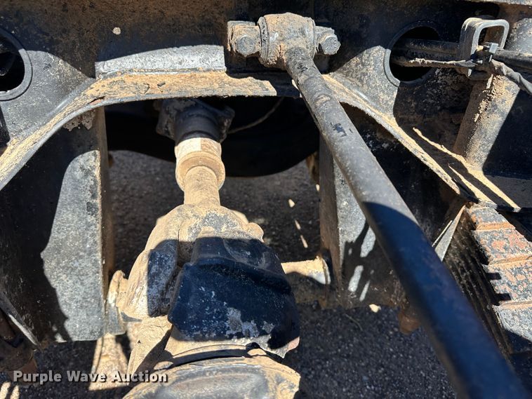 image for item GP9608 2009 Mack GU713  semi truck