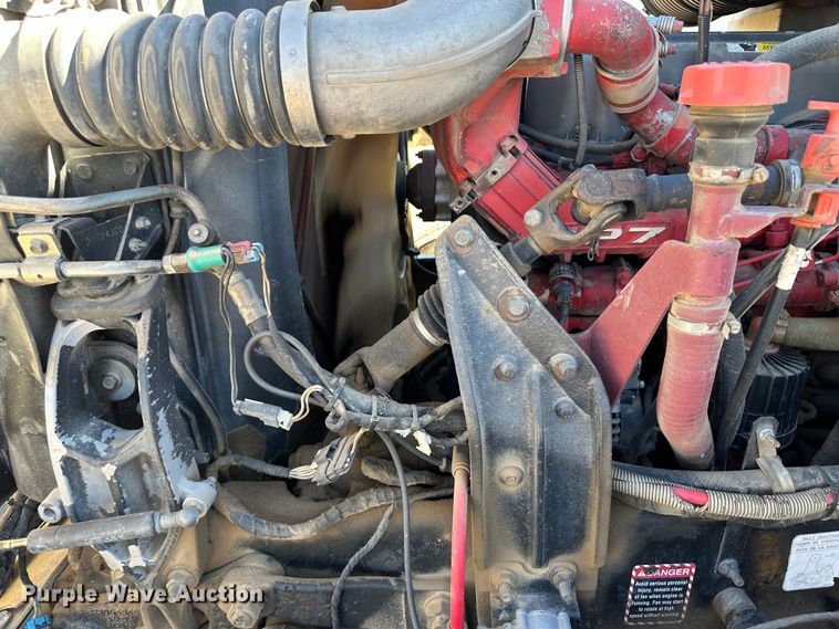 image for item GP9608 2009 Mack GU713  semi truck