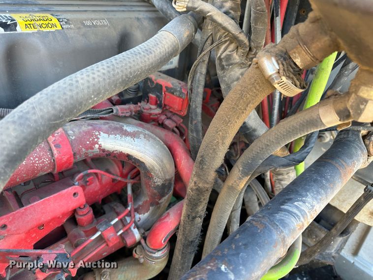 image for item GP9608 2009 Mack GU713  semi truck