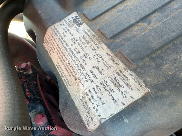 image for item GP9608 2009 Mack GU713  semi truck