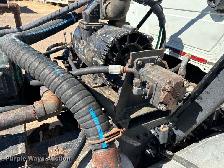 image for item GP9608 2009 Mack GU713  semi truck