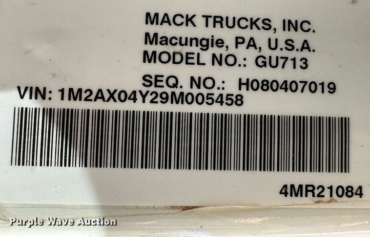 image for item GP9608 2009 Mack GU713  semi truck