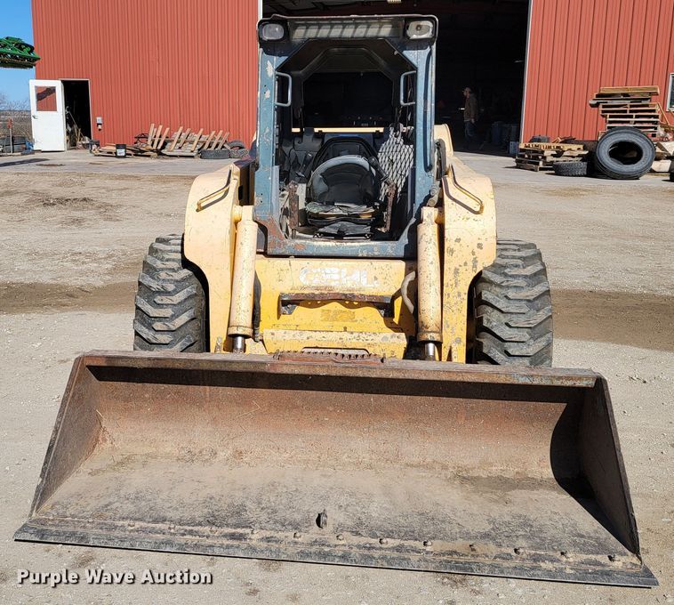 image for item HG9413 2004 Gehl 7810  skid steer loader