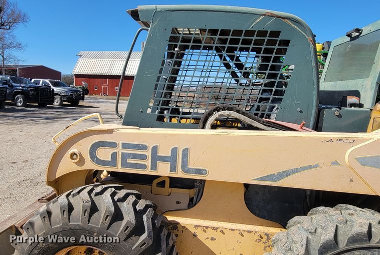 image for item HG9413 2004 Gehl 7810  skid steer loader