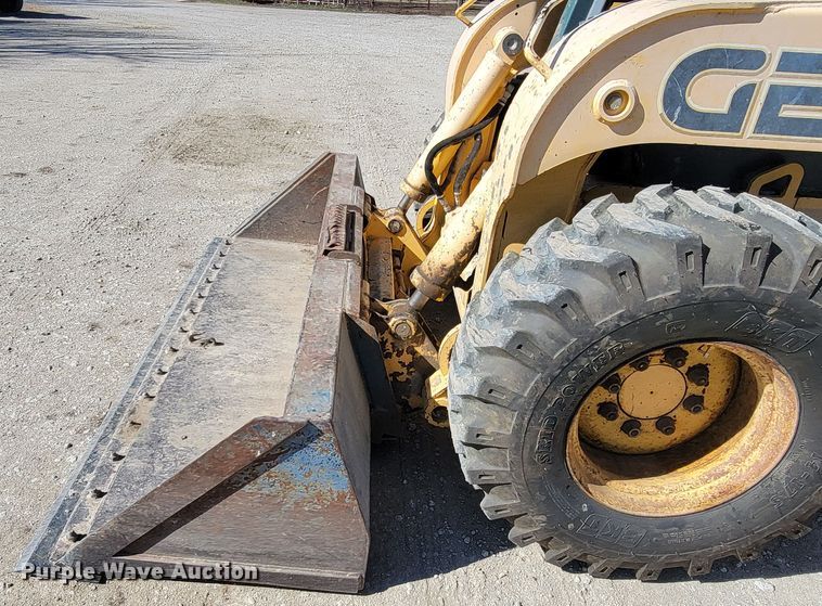 image for item HG9413 2004 Gehl 7810  skid steer loader