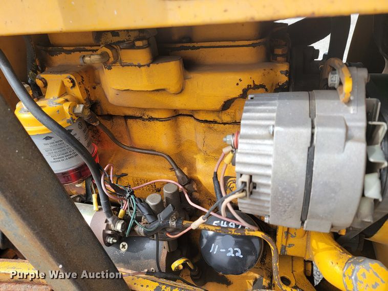 image for item HG9427 John Deere 380-D  forklift