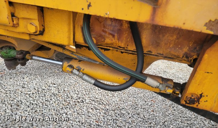 image for item HG9427 John Deere 380-D  forklift