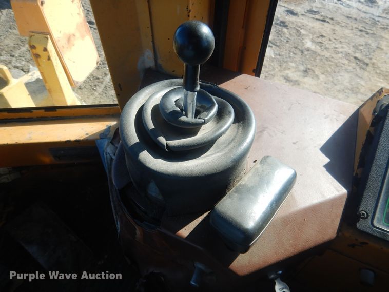 image for item HQ9590 1992 Case 721  wheel loader