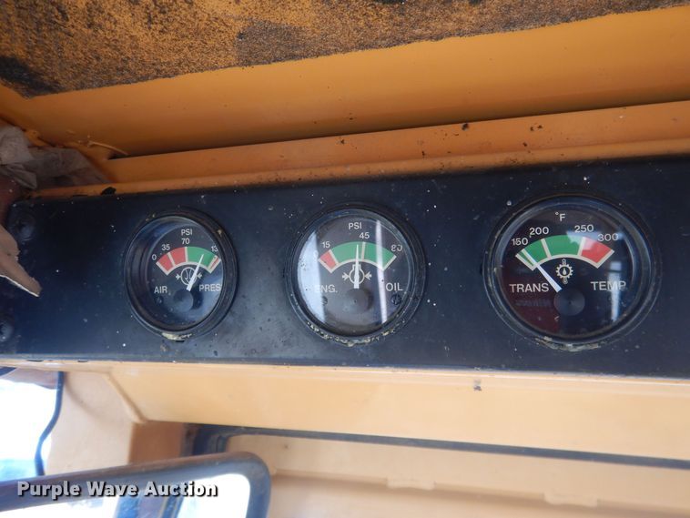 image for item HQ9590 1992 Case 721  wheel loader