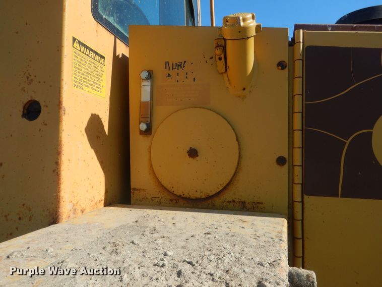 image for item HQ9590 1992 Case 721  wheel loader