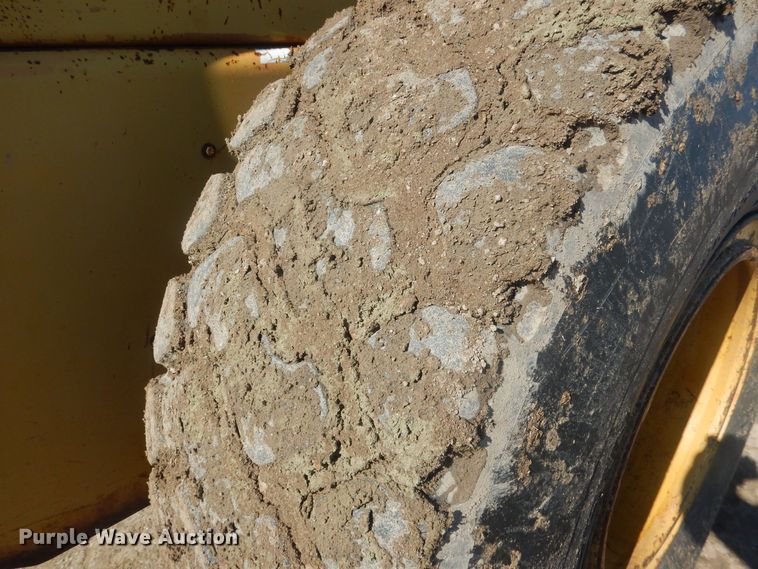 image for item HQ9590 1992 Case 721  wheel loader